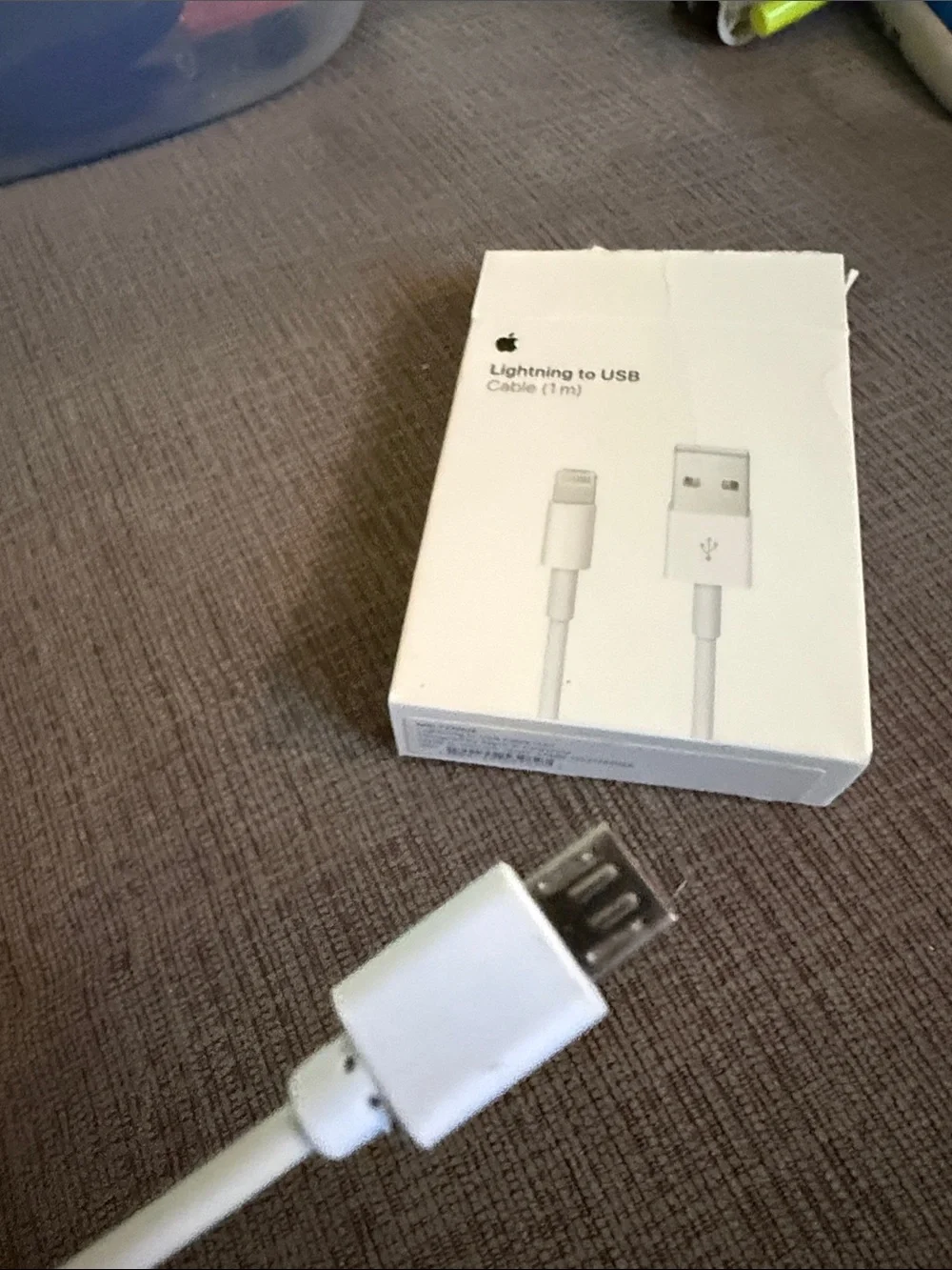 Apple White Lightning to USB Cable (1m)